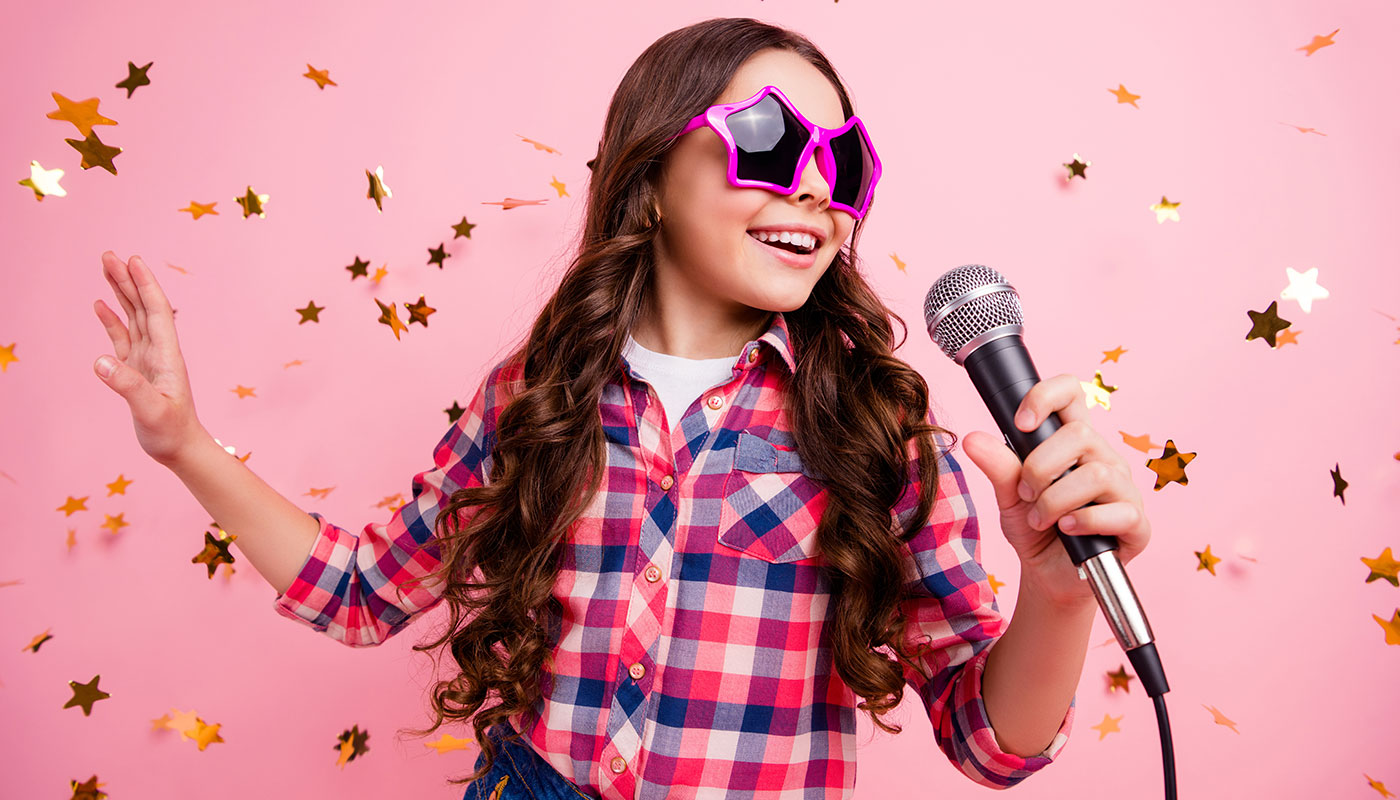 Jak rozwijać talent wokalny naszych pociech